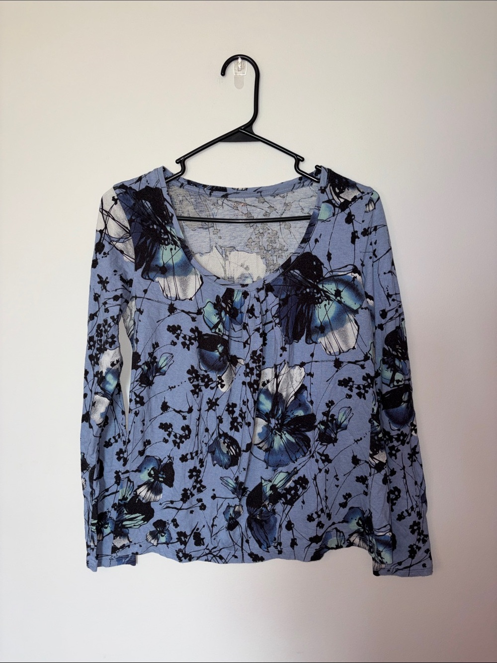 Apt. 9 Blue Floral Scoop Neck Long Sleeve Top Small